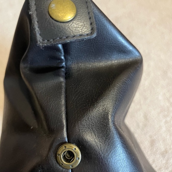 Calvin Klein Vintage Cosmetic Bag. - Picture 5 of 10